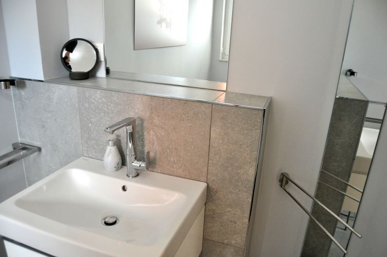 Ferienhaus Lieblingsplatz Gäste WC Waschbecken