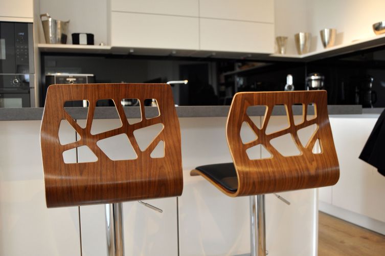 Ferienhaus Lieblingsplatz die Stühle in der Küche